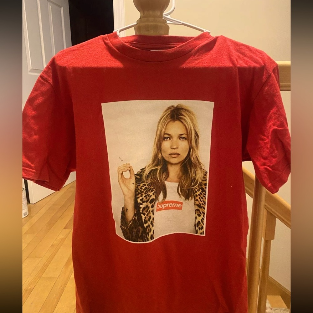 SUPER RARE KATE MOSS SUPREME TEE